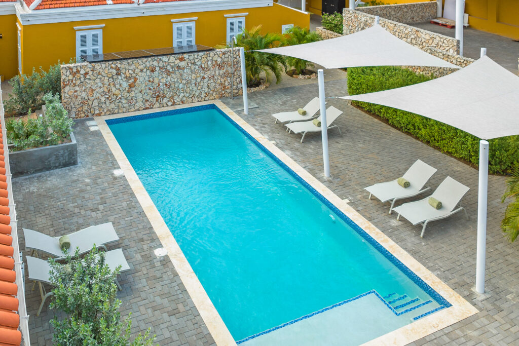 Luxe resort Villa Grandi met privévilla’s en zwembad in Otrobanda, Curaçao